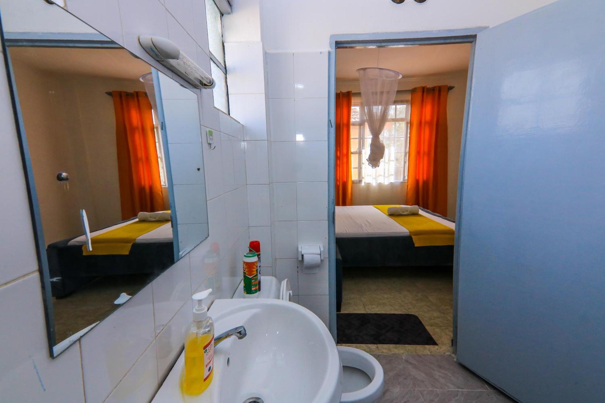 Cate'S 1Br In Milimani 07001Fourfour228 Apartment Kisumu Ngoại thất bức ảnh